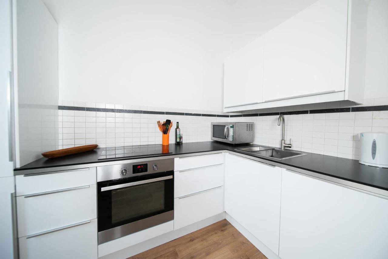 White 60 Qm Apartment - Zentral - Balkon - Messe Düsseldorf Esterno foto
