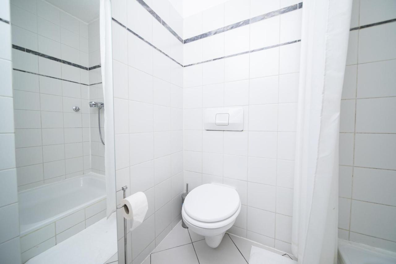 White 60 Qm Apartment - Zentral - Balkon - Messe Düsseldorf Esterno foto